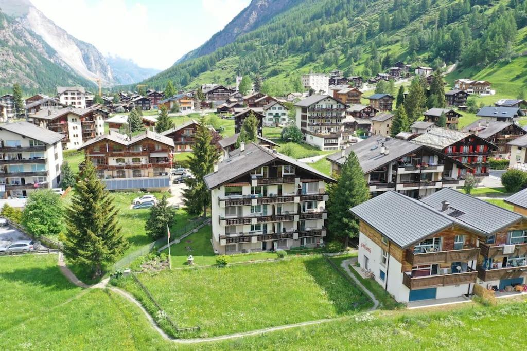 Enjoy The View Close To Zermatt With Parking